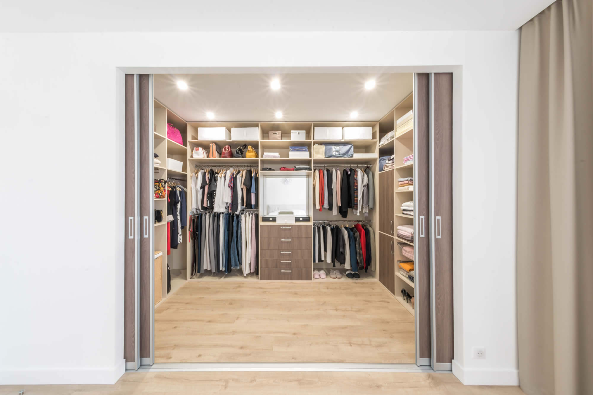 dressing-sur-mesure-menuiserie-dumont-didier-lontzen-belgique